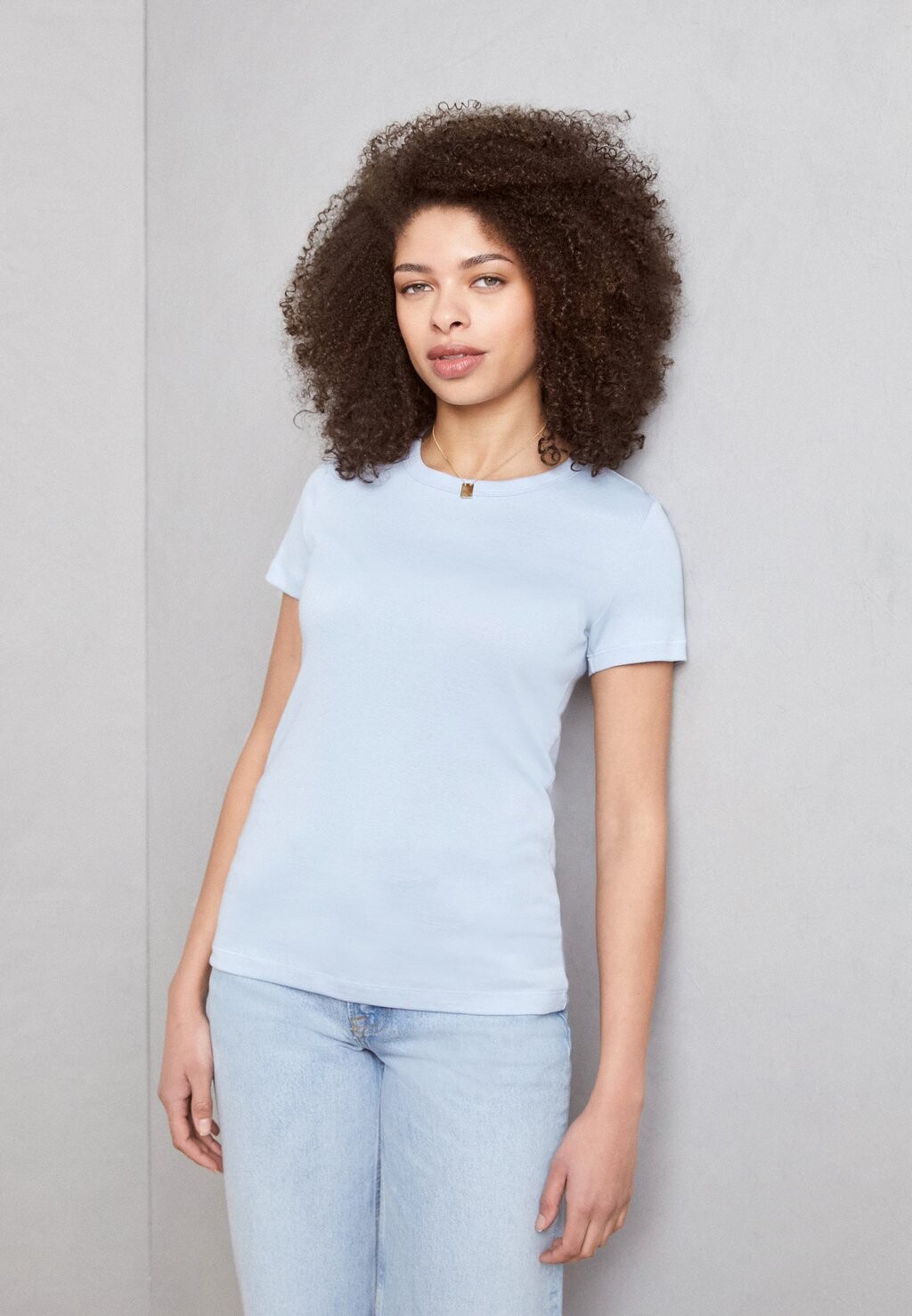 

Футболка базовая CREW Esprit, цвет light blue