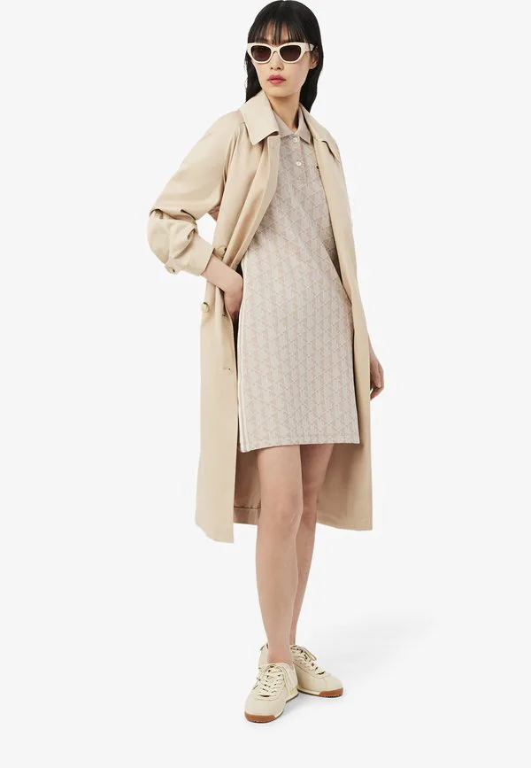 Платье трикотажное Lacoste Beige Blanc-Gi, с воротником поло, короткое