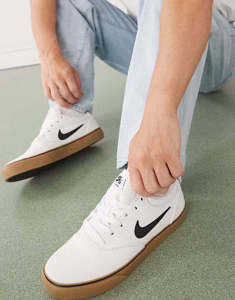 Кроссовки Nike SB Chron 2 белого цвета с коричневой резиновой подошвой — фото 3