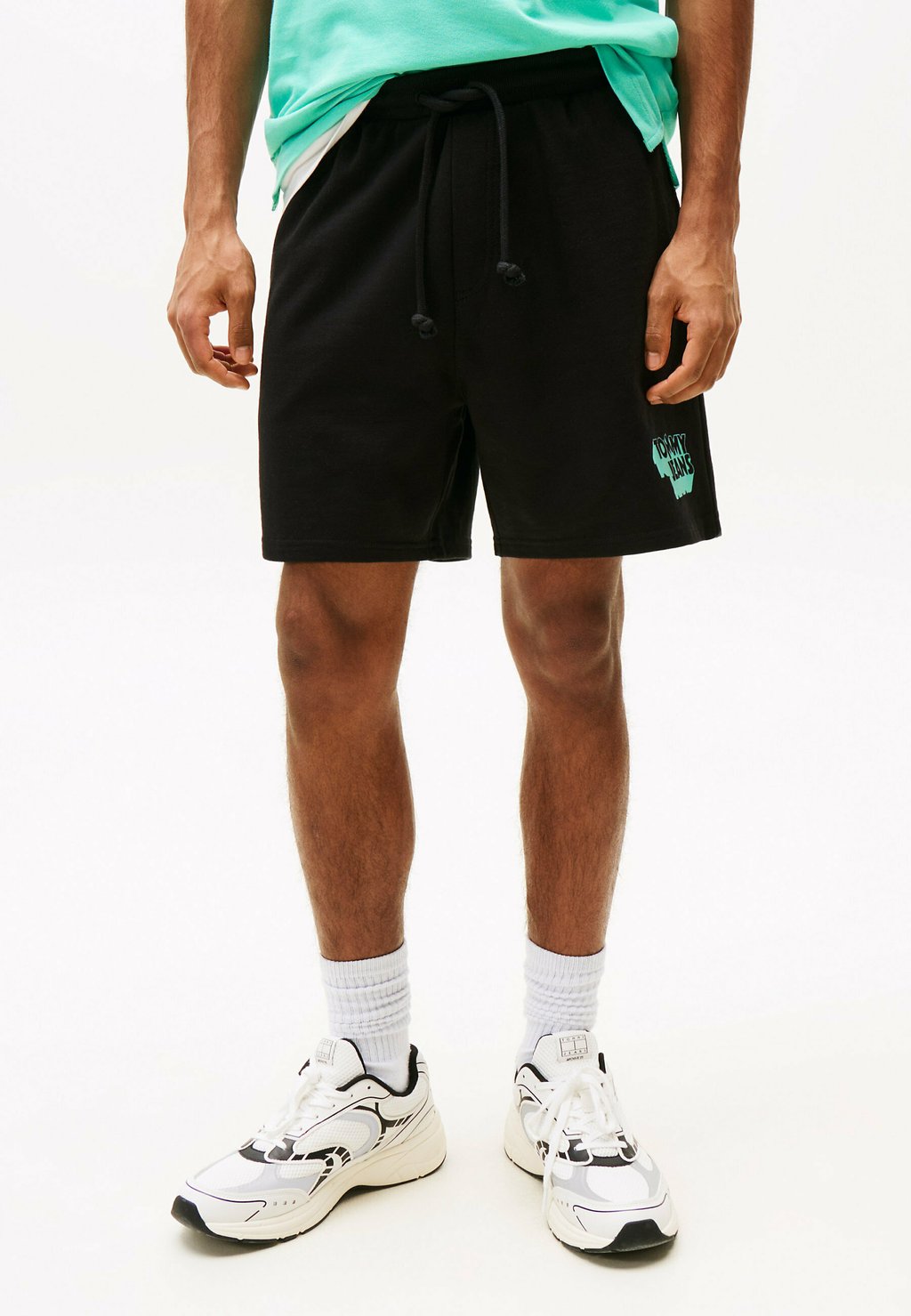 

Шорты STACK LOGO RELAXED - Tracksuit bottoms Tommy Jeans, черный