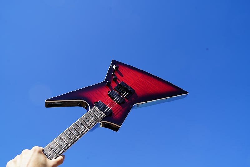 

Электрогитара Dean Zero Select Evertune - Black Cherry Burst 6-String Electric Guitar