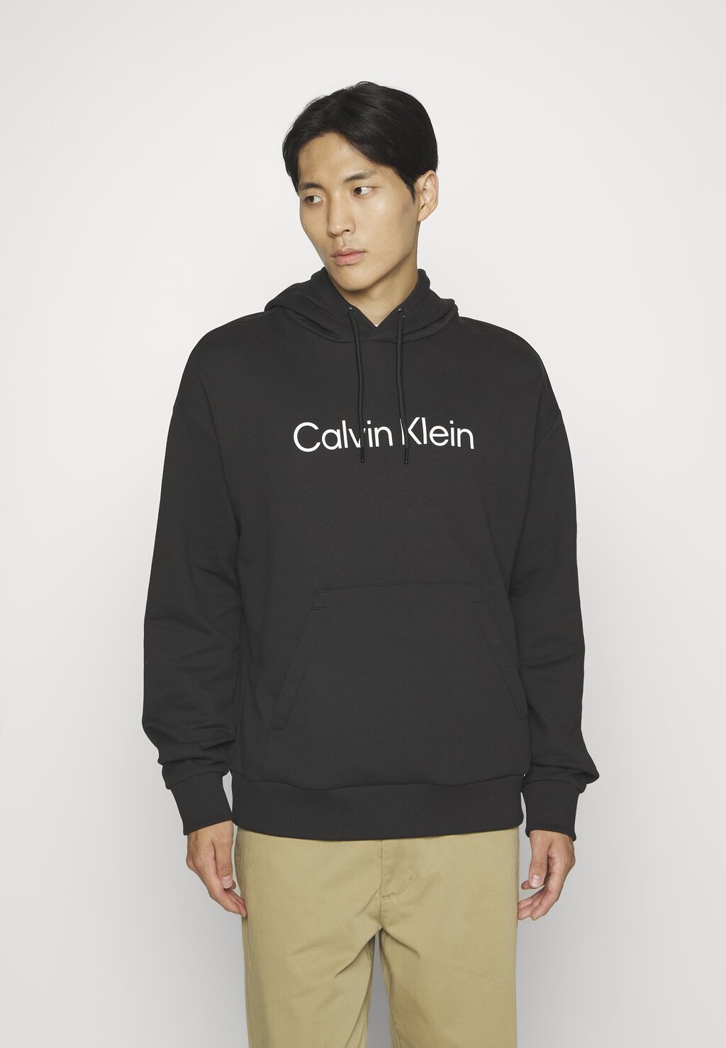 

Толстовка Hero Logo Comfort Calvin Klein, черный