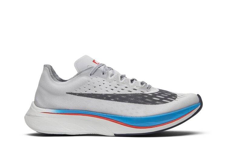 

Кроссовки Nike Zoom VaporFly 4% 'Vast Grey', серый