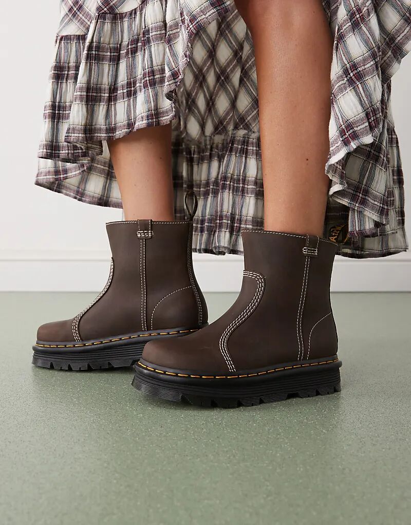 Ботинки Dr Martens ZebZag Rigger с контрастной строчкой темно-коричневого цвета, Вайоминг — фото 2