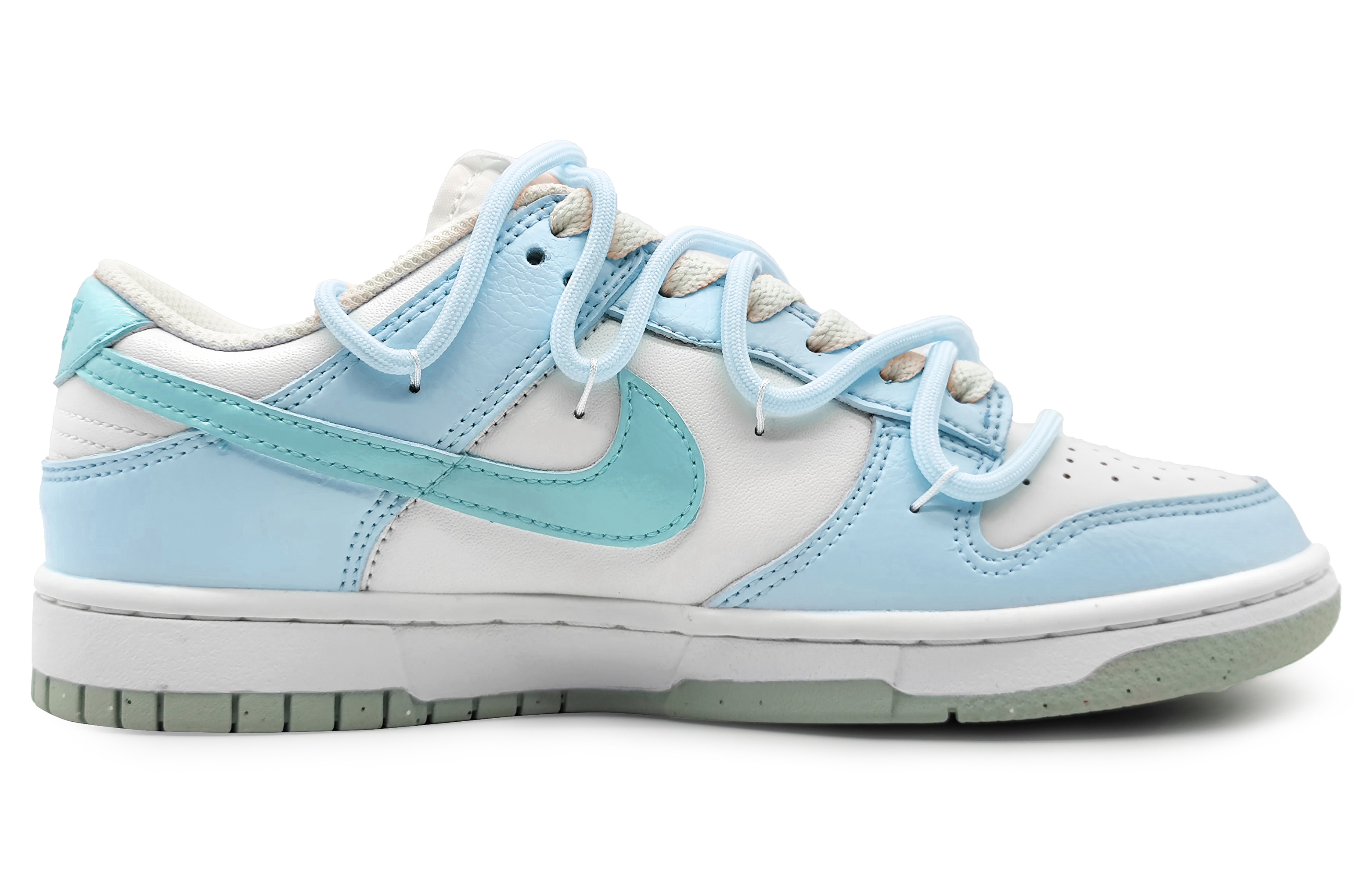 

Кроссовки Nike Dunk Skateboard Shoes Women's Low-Top White Blue