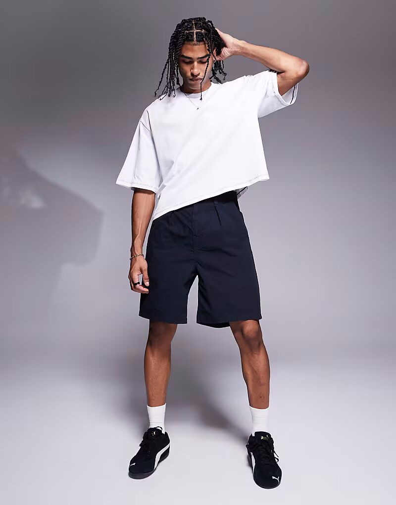 

Шорты миди со складками ASOS DESIGN темно-синего цвета