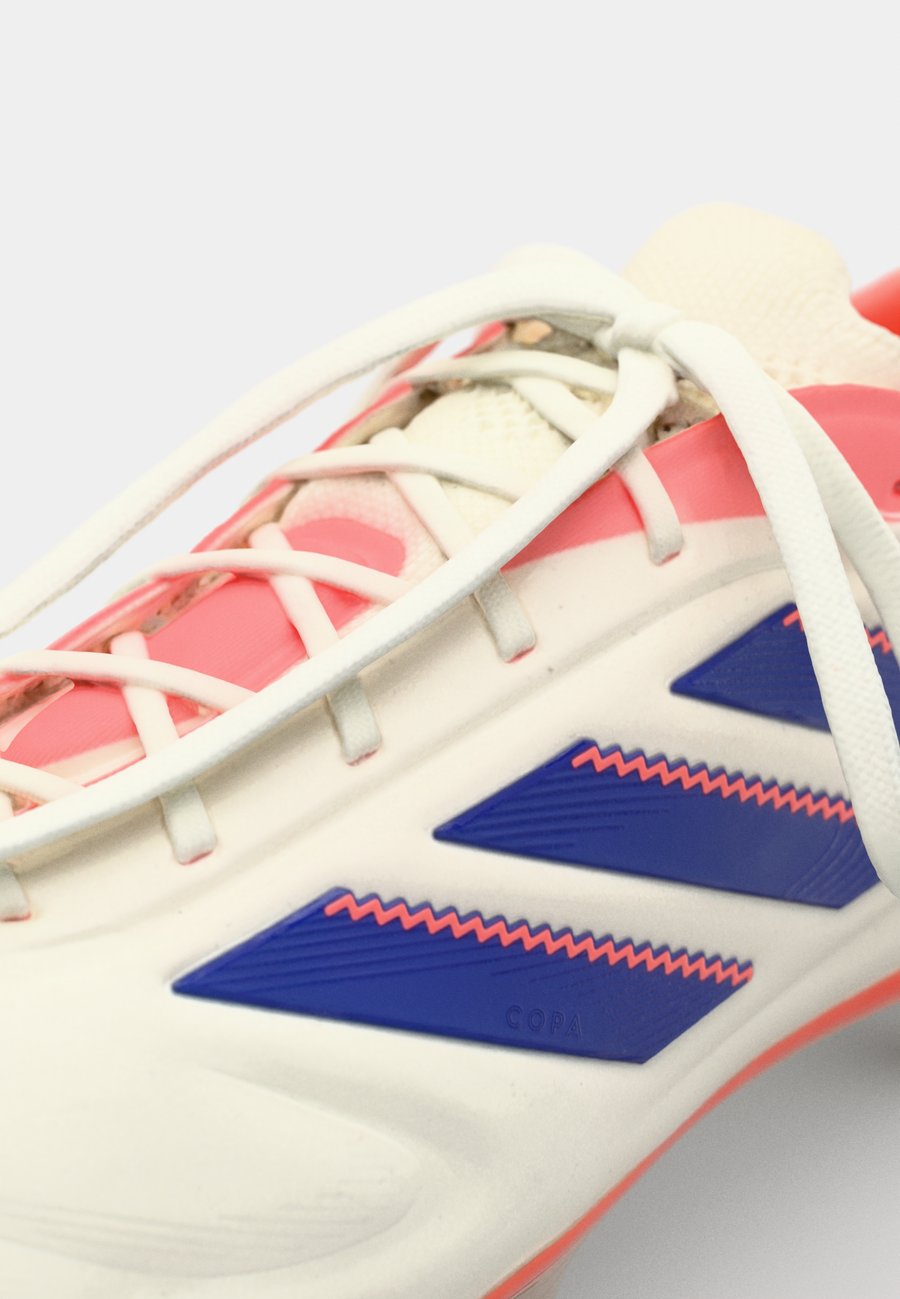 Кроссовки Adidas Performance COPA PURE III ELITE SOFT GROUND FOOTBALL BOOTS, Off White/Lucid Blue/Signal Coral/Off-White — фото 3