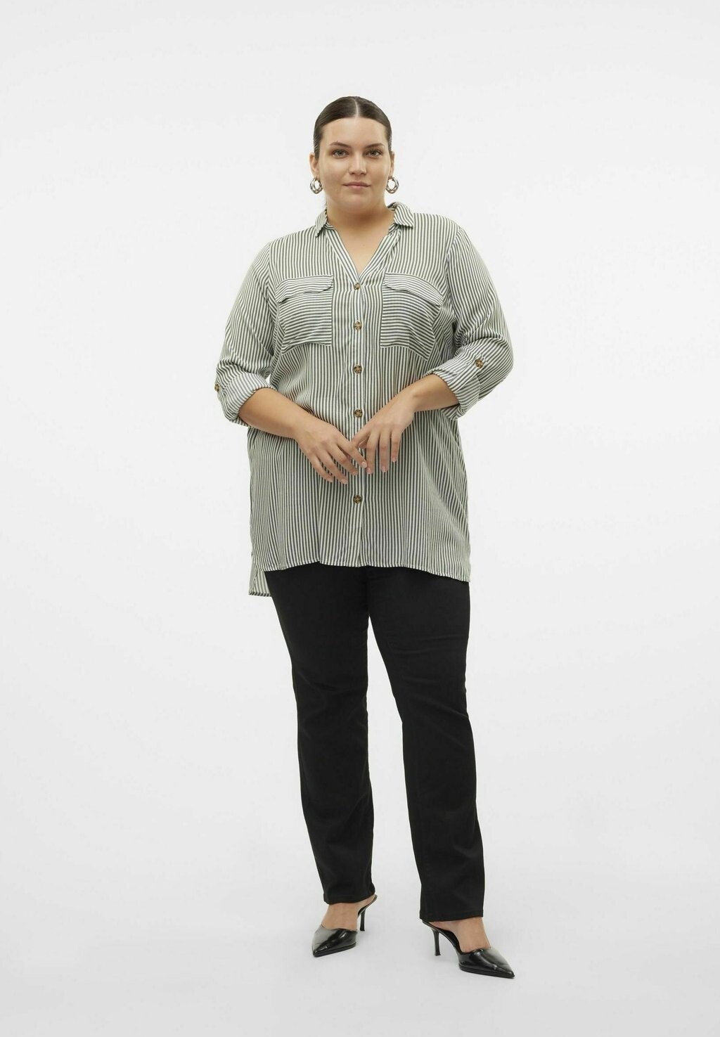 

Блузка на пуговицах VMCBUMPY Vero Moda Curve, цвет Mottled Green