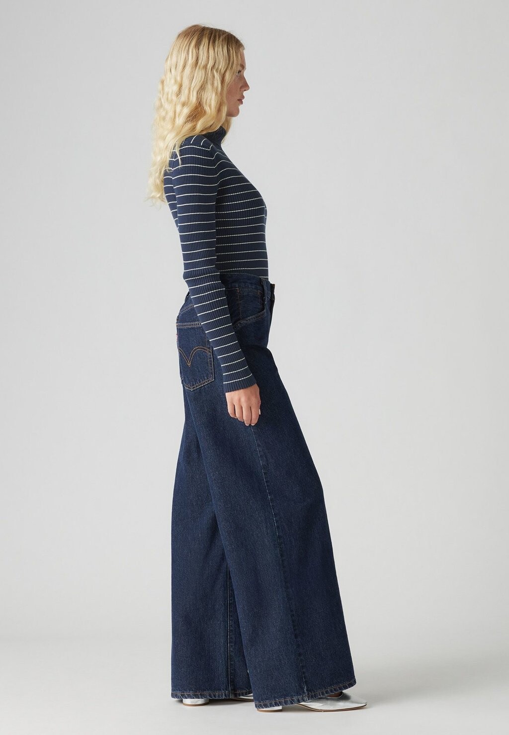 

Мешковатые джинсы 94 BAGGY WIDE LEG Levi's, темно-синий