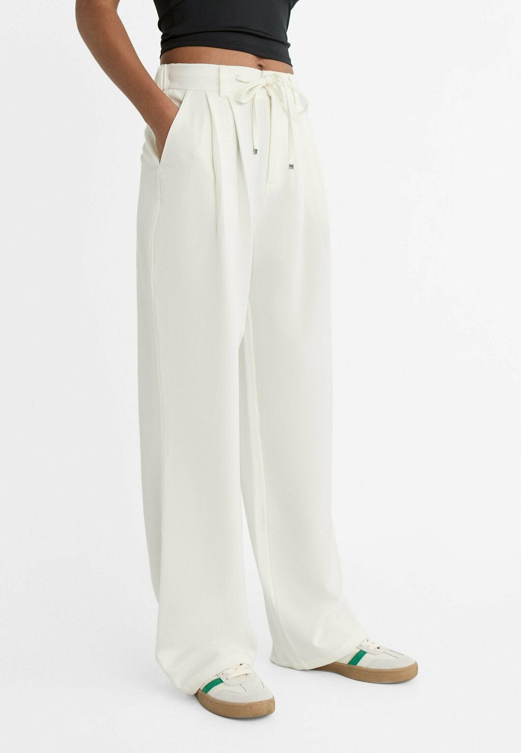 

Брюки из ткани Stradivarius, цвет white