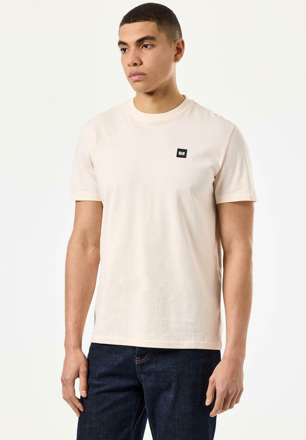 

Базовая футболка CANNON BADGE TEE Weekend Offender, коралловый