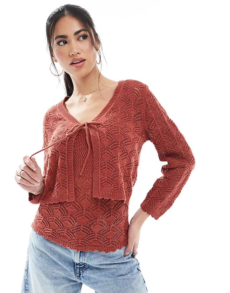 

Укороченный вязаный крючком кардиган Vero Moda терракотового цвета — часть комплекта