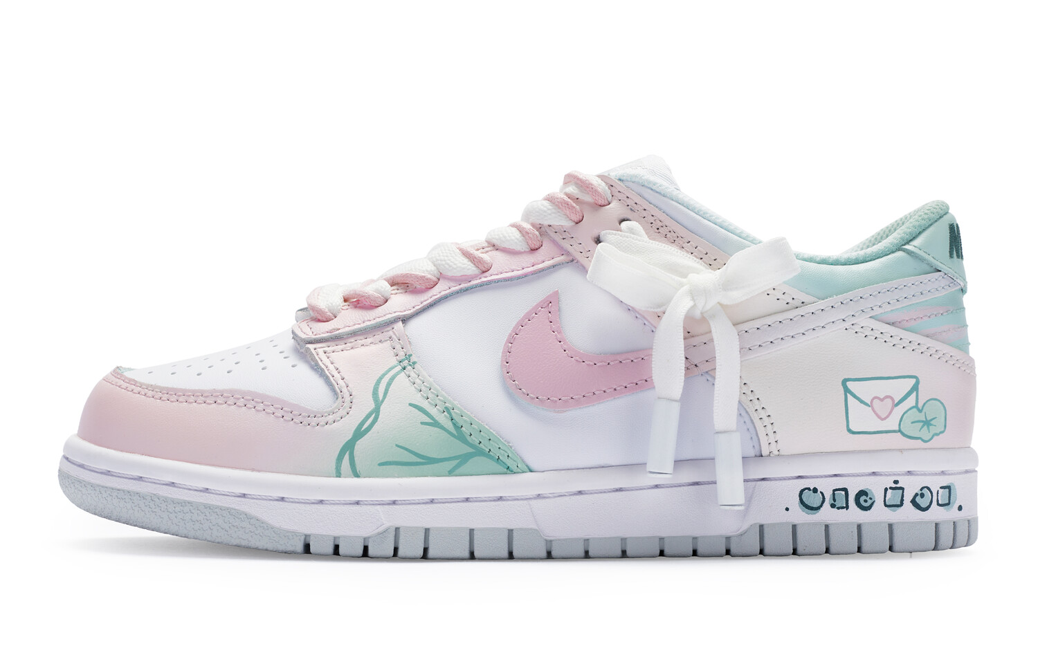 

Кроссовки Nike Dunk Skateboard Shoes Women's Low-Top White/Green/Pink