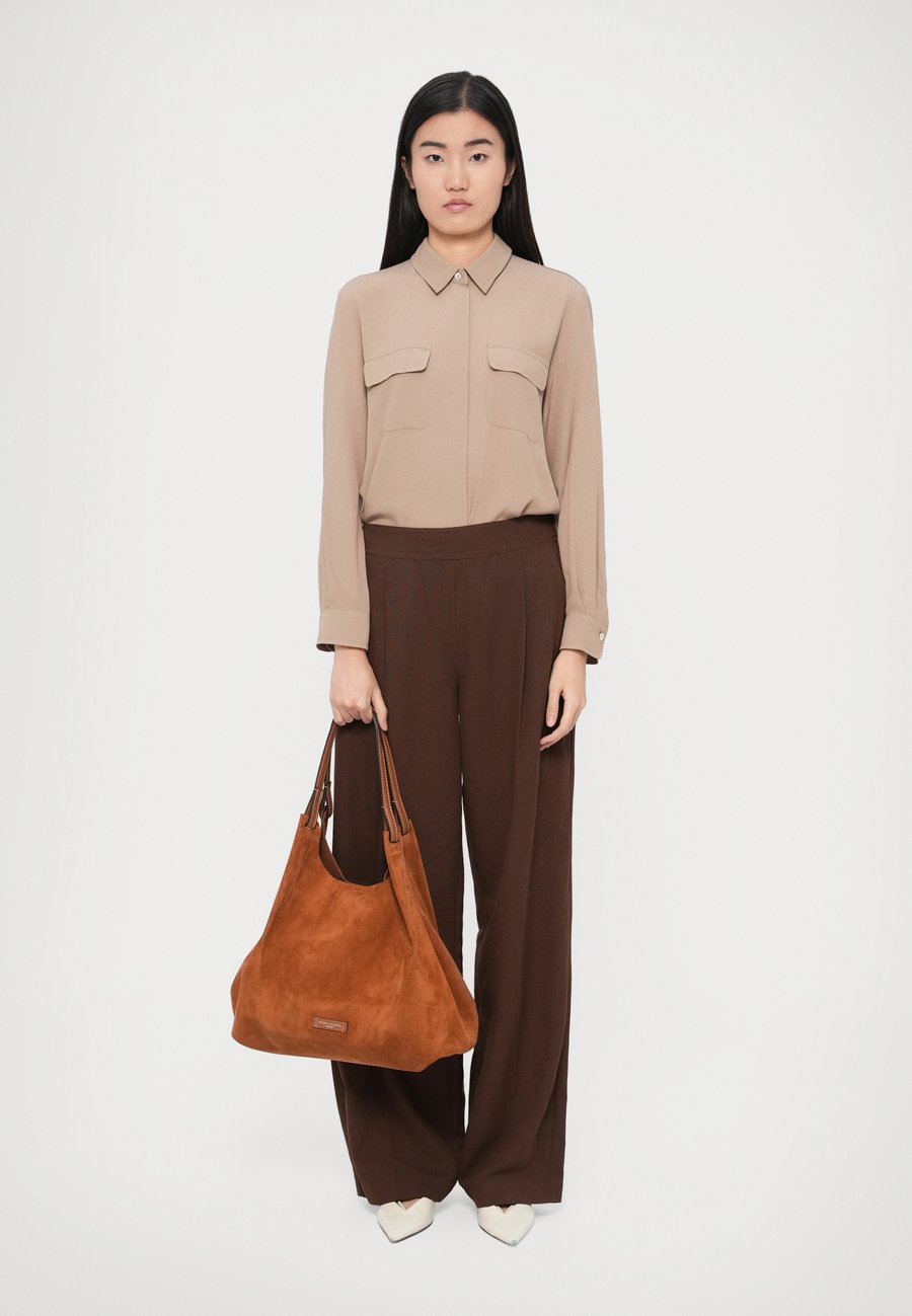 

Сумка Gianni Chiarini DUA, Caramel/Cognac