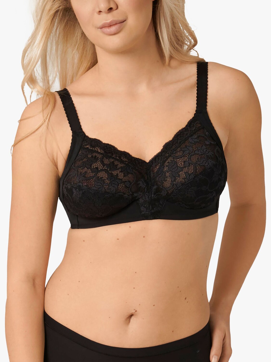 

Бюстгальтер Triumph Delicate Doreen с полной чашкой, черный