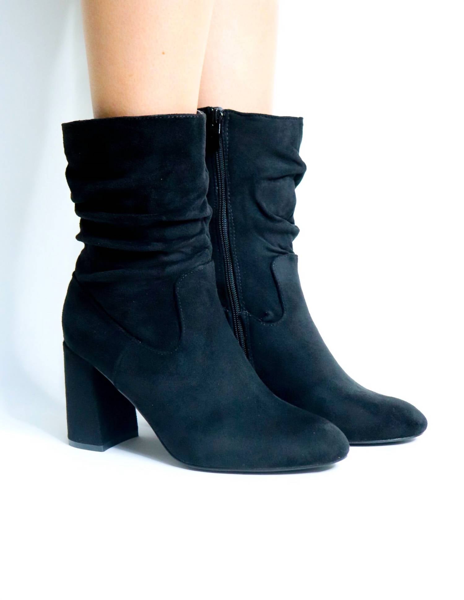 Сапоги One Of These Days черного цвета Forever Shoes