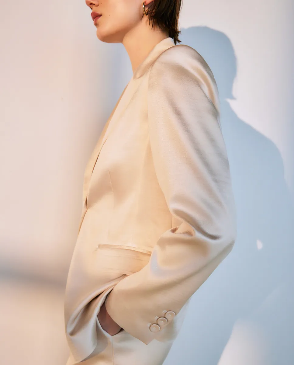 

Женский атласный блейзер Woman El Corte Inglés, цвет Crudo