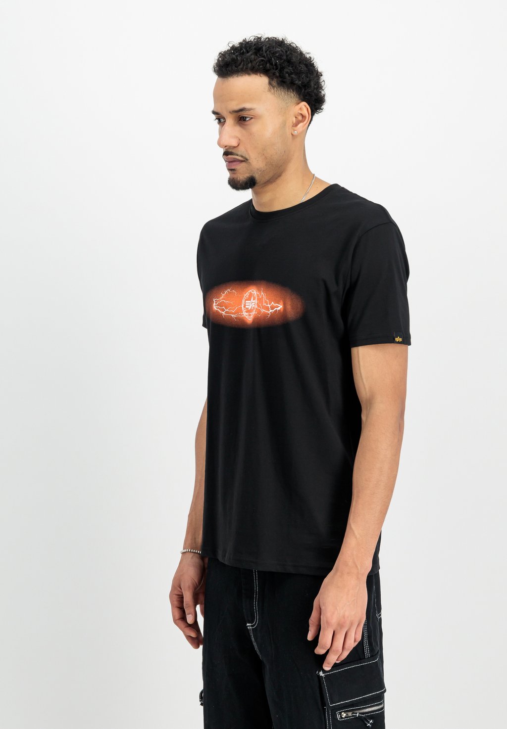 

Футболка с принтом LIGHTNING Alpha Industries, черный