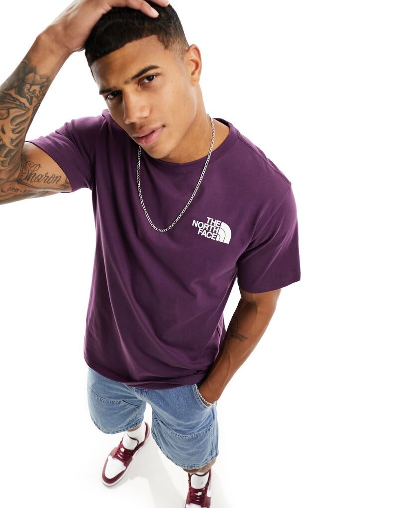 

Фиолетовая футболка с логотипом The North Face NSE Box