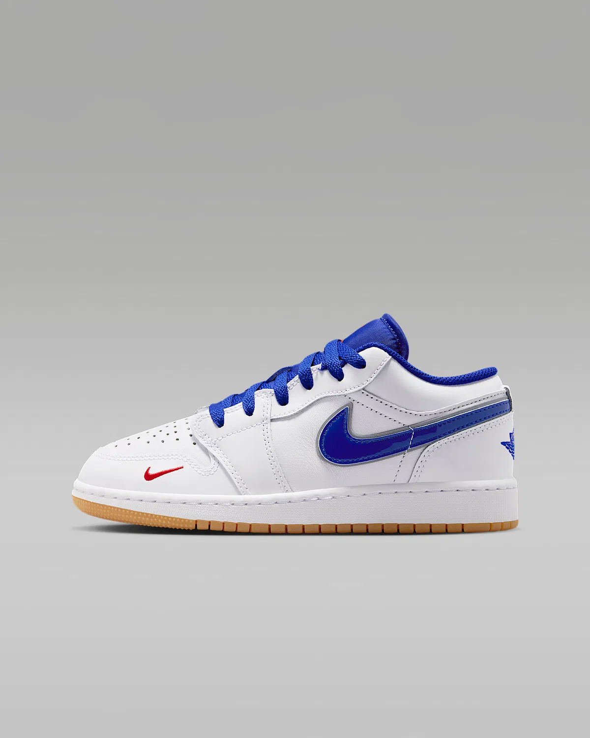 Кроссовки Big Kids' Air Jordan 1 Low SE, White/Old Royal/Gum Yellow/University Red