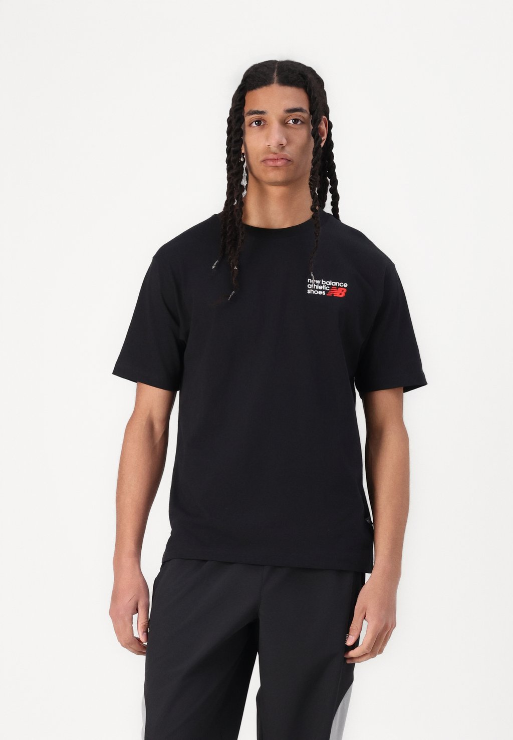 

Базовая футболка ATHLETICS PREMIUM LOGO New Balance, черный