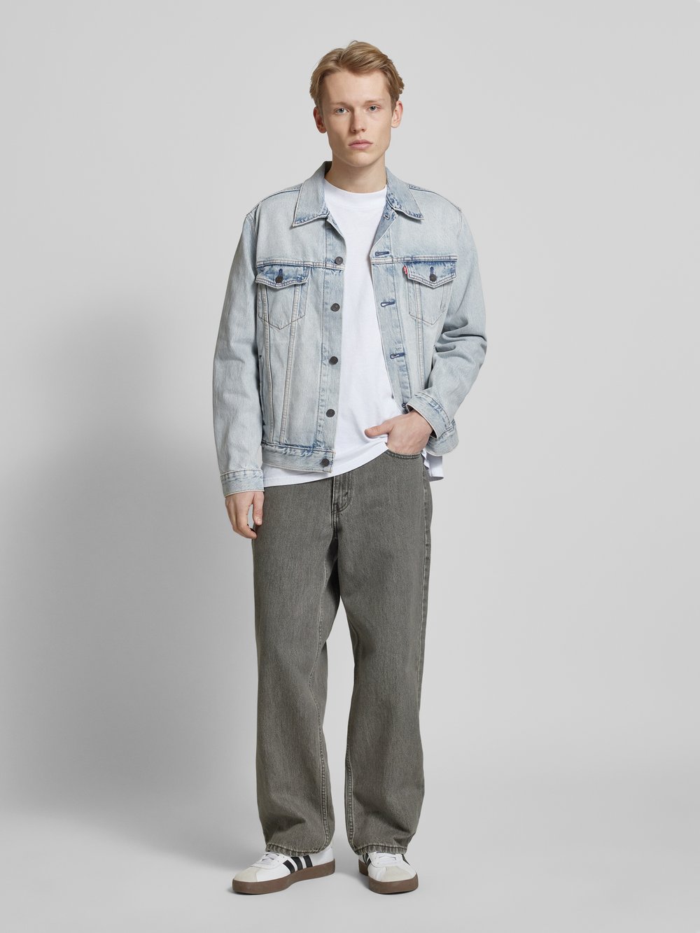 

Джинсовая куртка с нагрудными карманами с клапанами, модель «THE TRUCKER JACKET» Levi's, светло-голубой