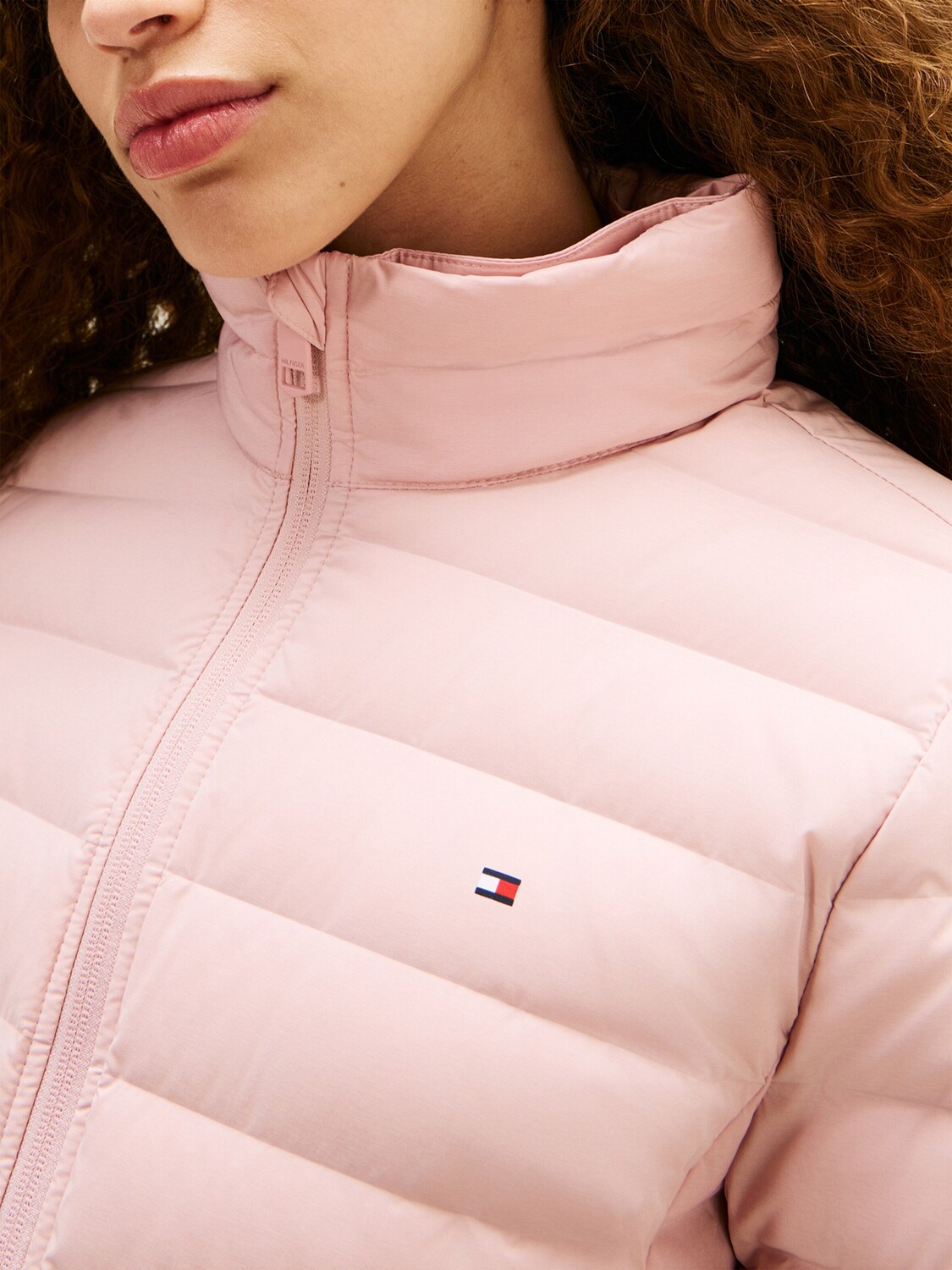 TOMMY HILFIGER Куртка для межсезонья в цвете Rose — фото 2