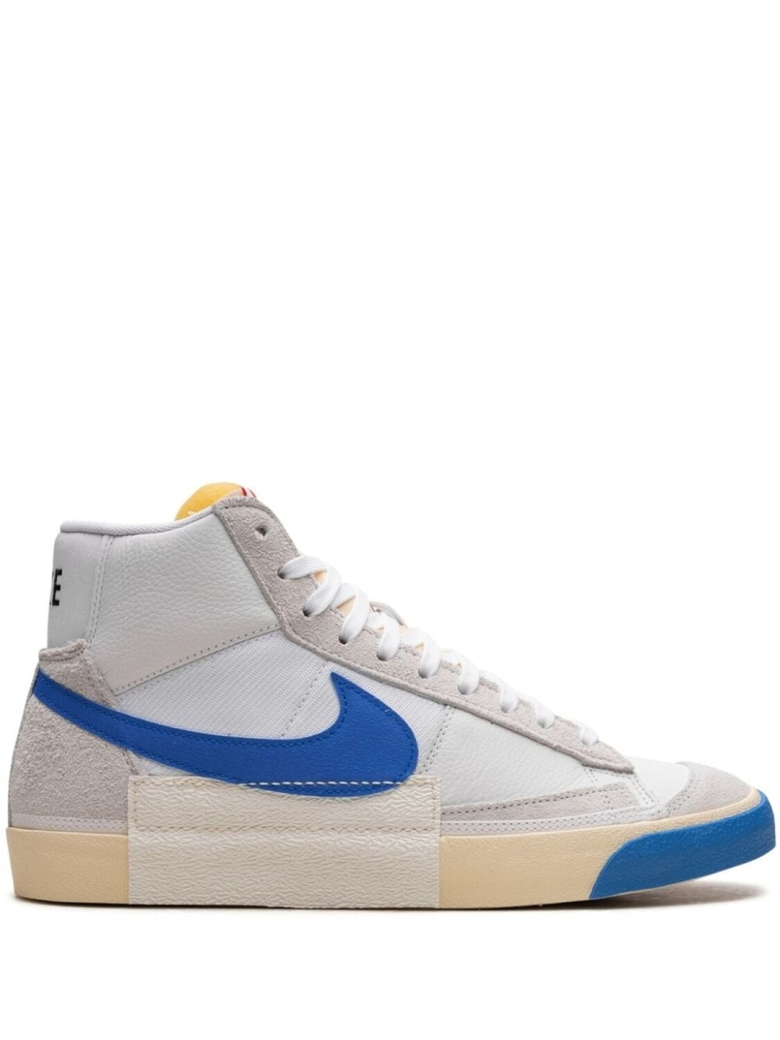 

Кроссовки Blazer Mid 77 Remastered Pro Club Nike, белый
