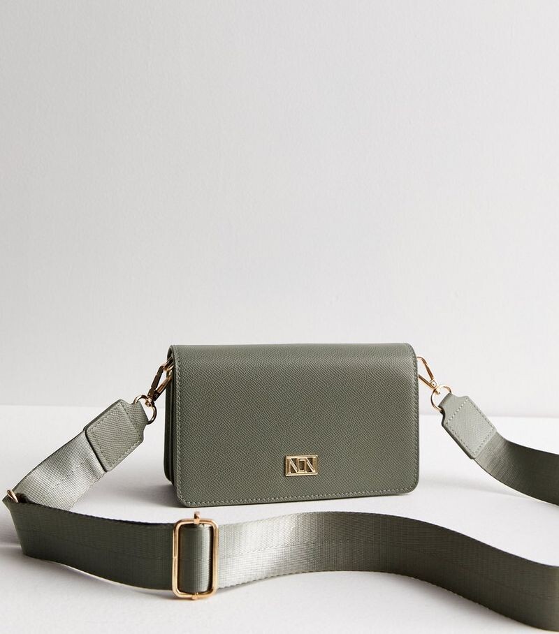 

Оливковая сумка через плечо из искусственной кожи New Look, оливковый