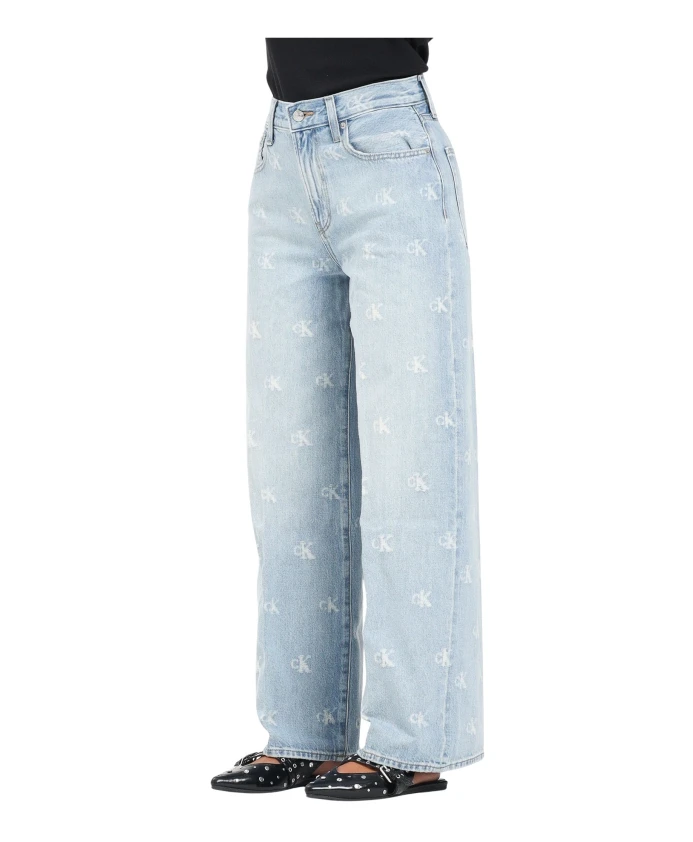 

Культовые джинсы с широкими штанинами и логотипом бренда. Calvin Klein Jeans, синий