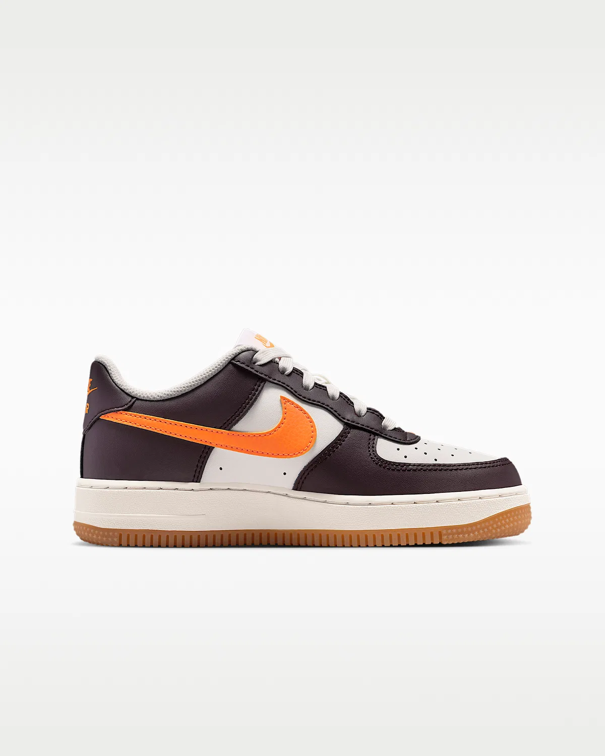 Детские кроссовки Nike Air Force 1, Summit White/Burgundy Ash/Gum Medium Brown/Total Orange — фото 3