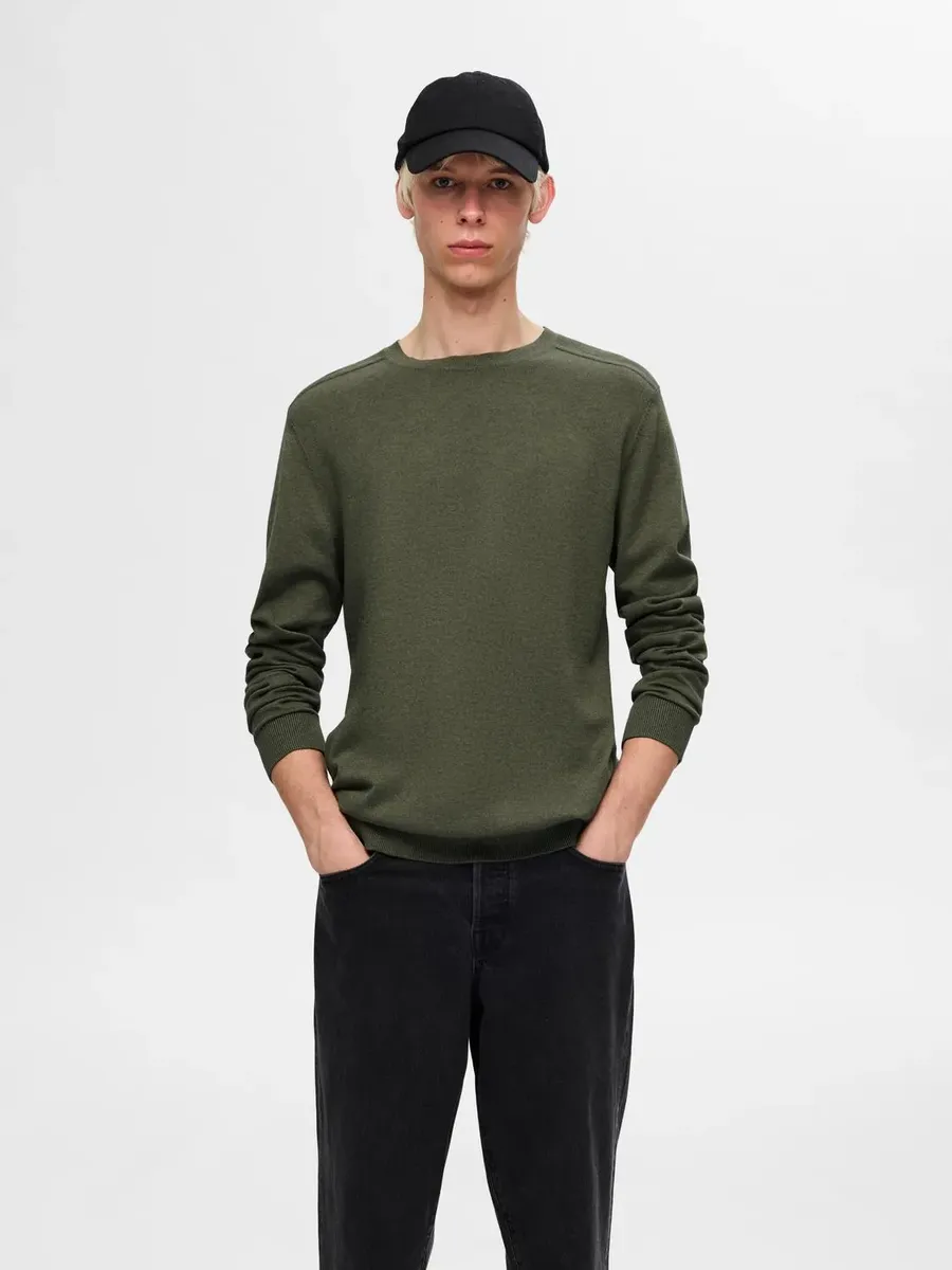 

Вязаный свитер SELECTED HOMME "SLHBERG CREW NECK NOOS", цвет Kalamata