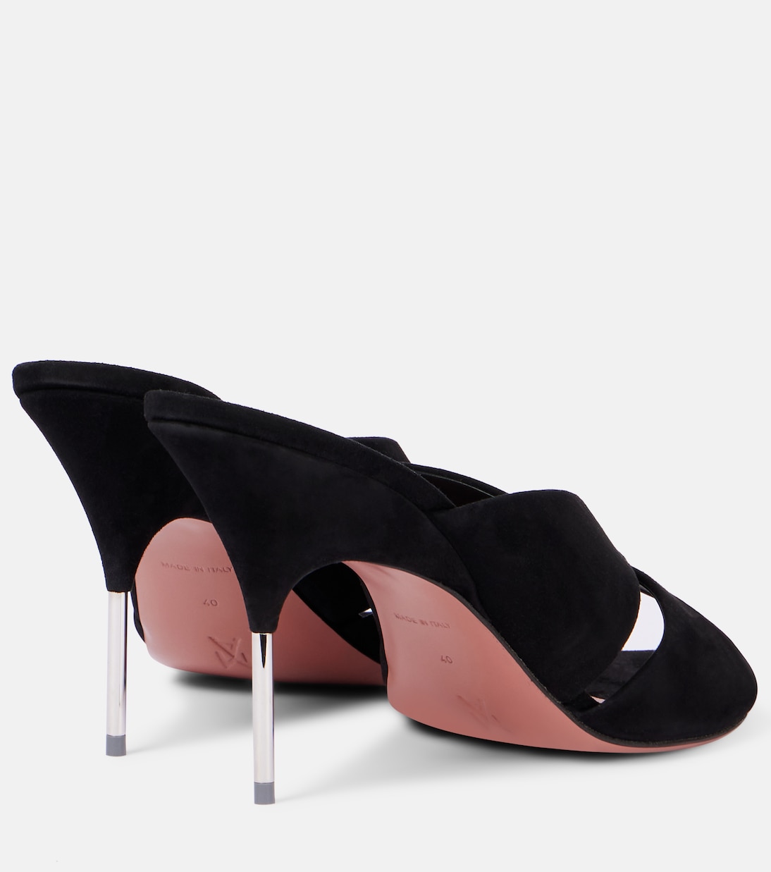 Сандалии Samantha 95 из замши Amina Muaddi, Black + Shiny Silver Heel — фото 2