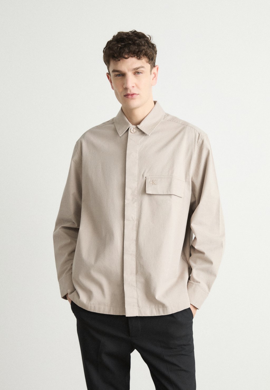 

Демисезонная куртка OVERSHIRT Calvin Klein Jeans, белый