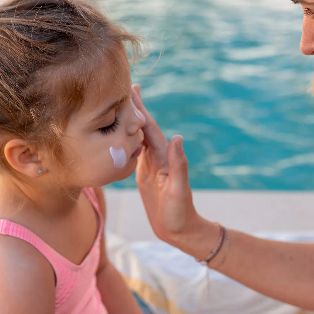Солнцезащитный крем High protection crema solar para bebés y niños spf50+ Freshly Cosmetics, 100 мл. — фото 2