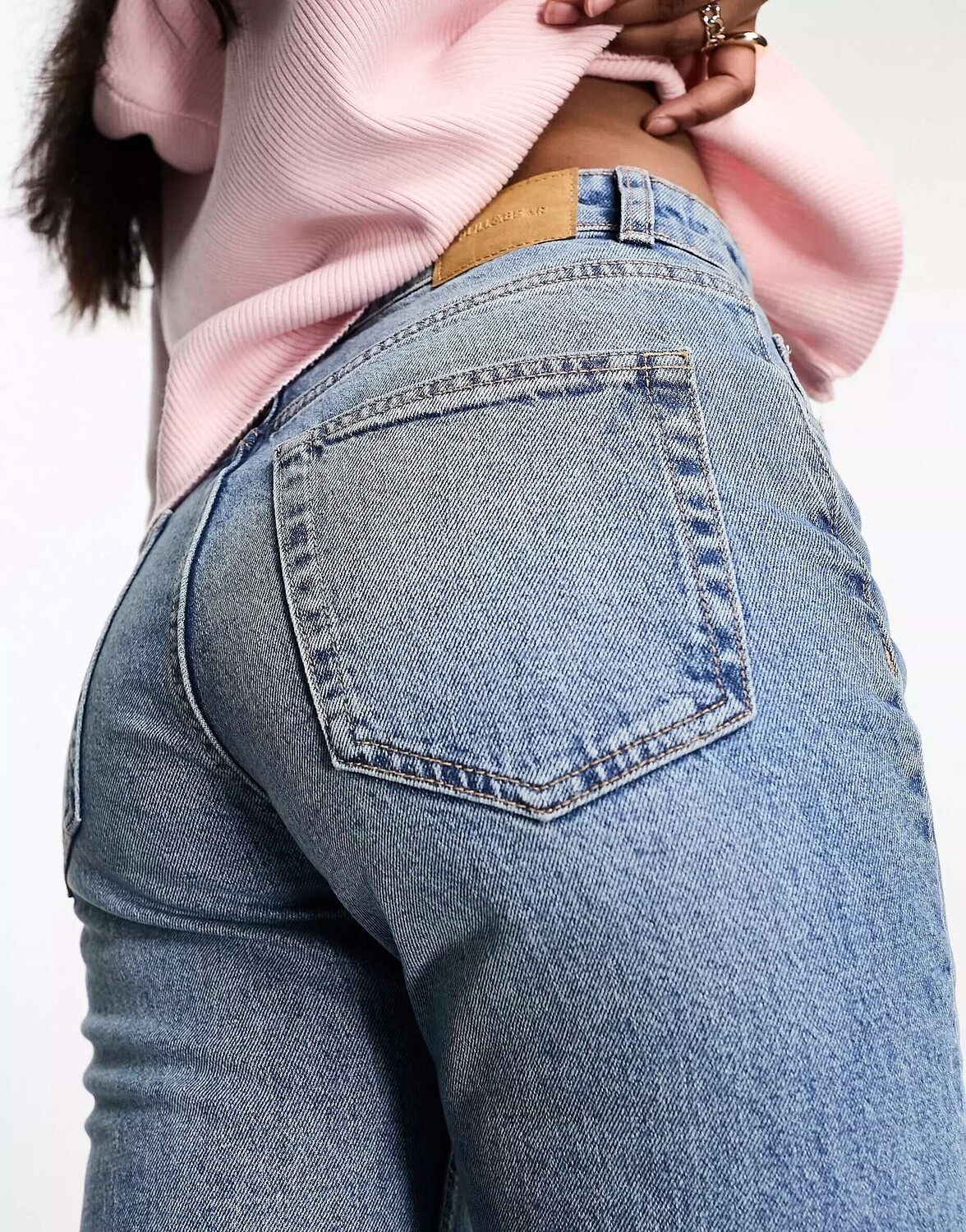 

Комфортные прямые джинсы среднего синего цвета с высокой посадкой Pull&Bear