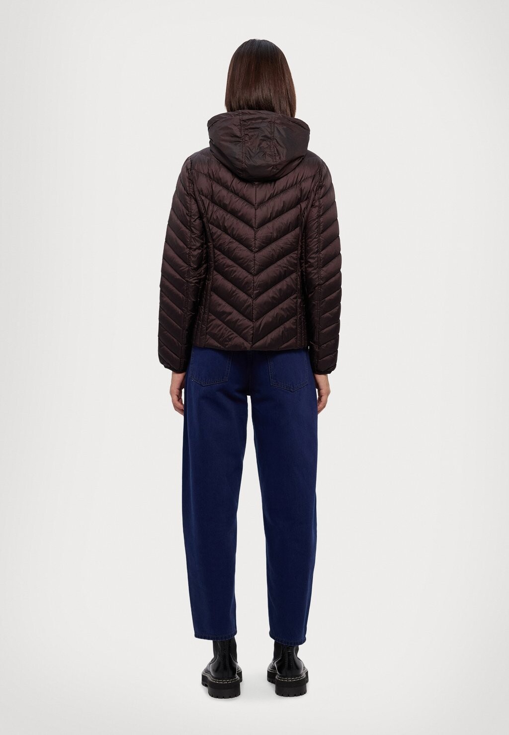 

Пуховик SHORT PACKABLE MICHAEL Michael Kors, коричневый