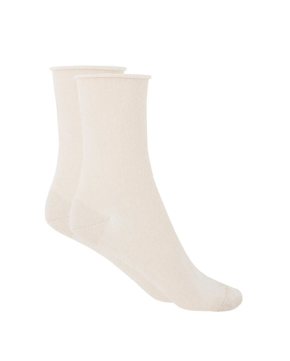 

Женские короткие однотонные хлопковые носки с закатанной манжетой Punto Blanco, цвет Crema