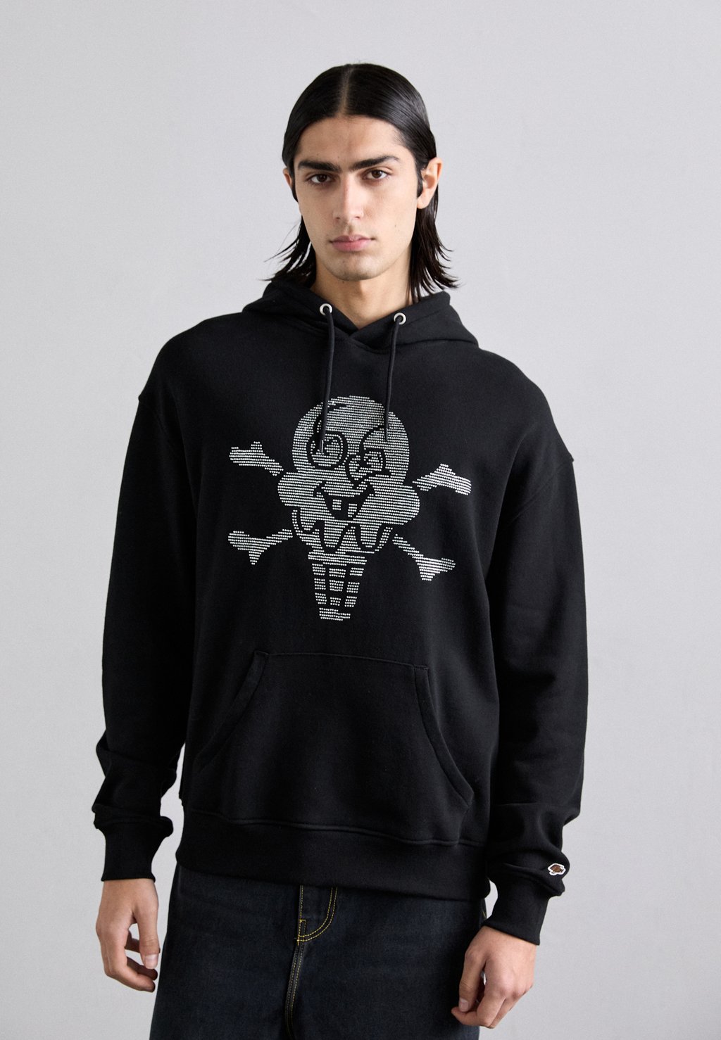 

Толстовка RHINESTONE CONES & BONES POPOVER HOOD Icecream, черный