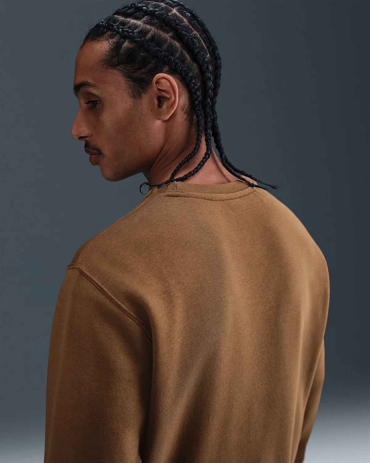 Мужская флисовая кофта с принтом Nike Sportswear Club, Mosswood Brown/Light Khaki — фото 2