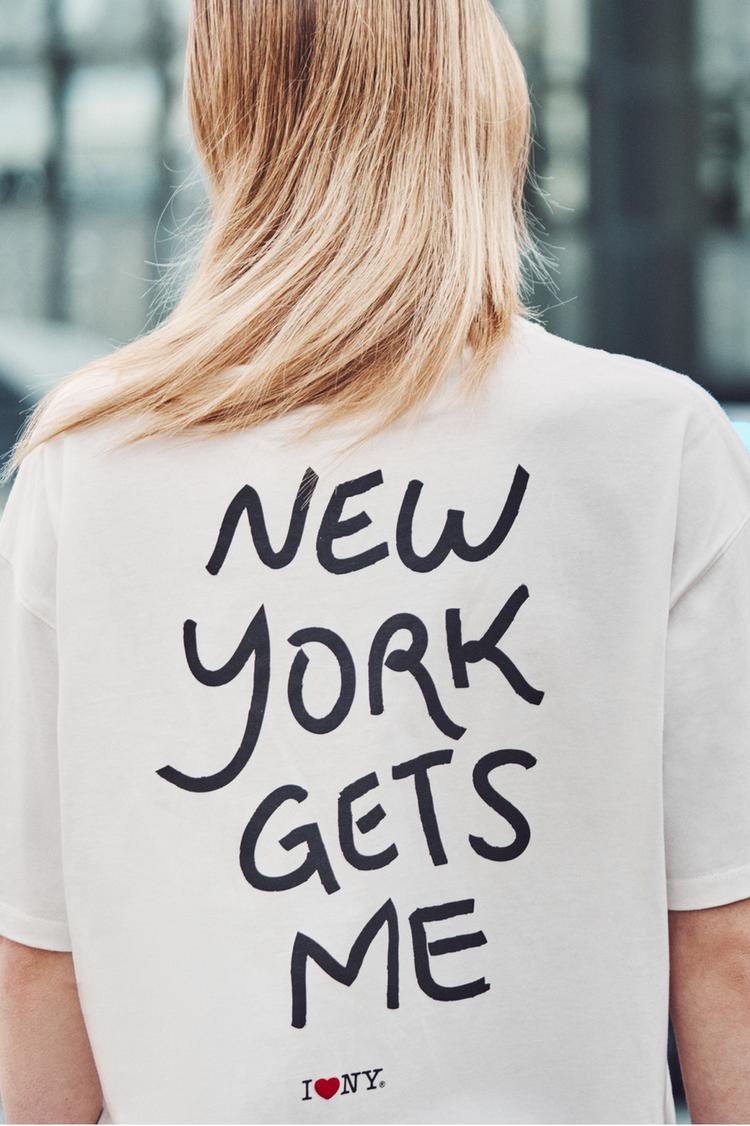 

Футболка Нью-Йорк Pull And Bear, белый
