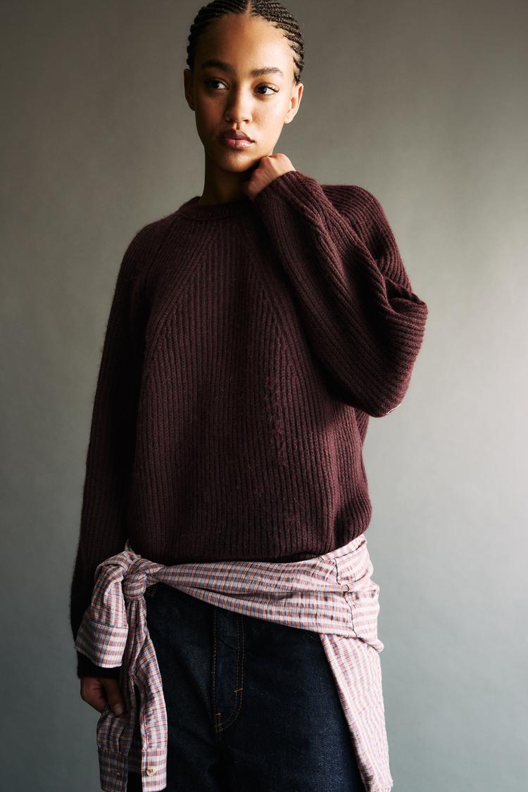 

Мягкий джемпер изнаночной вязки Pull And Bear, бордовый