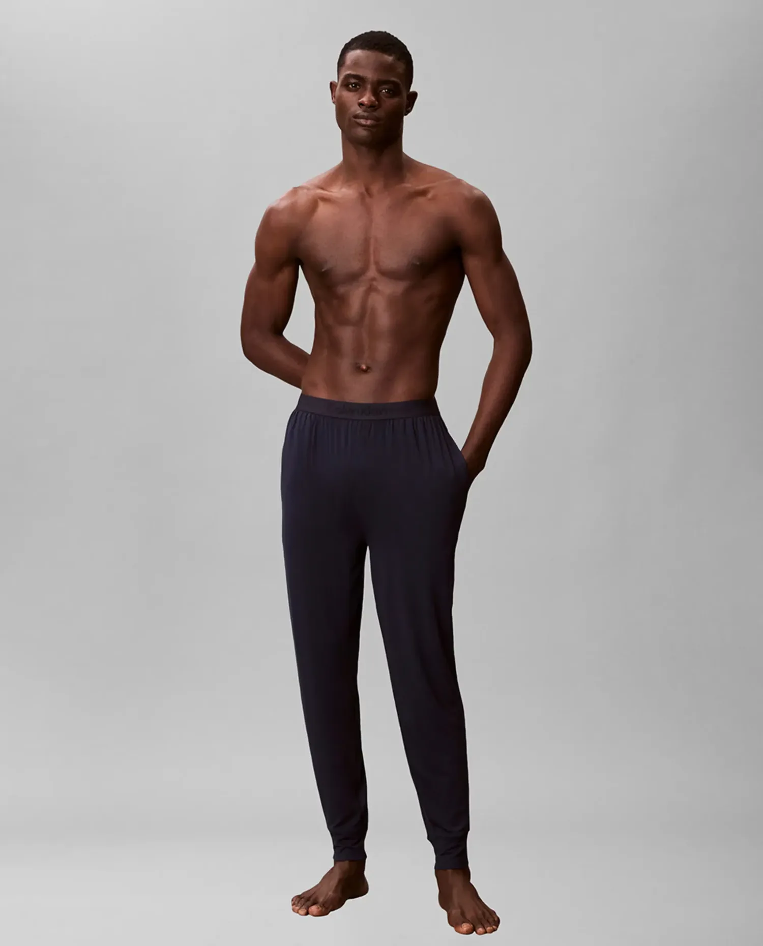 Брюки из модала типа джоггер Calvin Klein, темно-серый