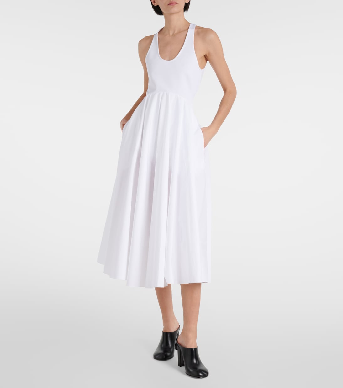 Платье миди из хлопкового поплина с открытой спиной Alaïa, Blanc — фото 2