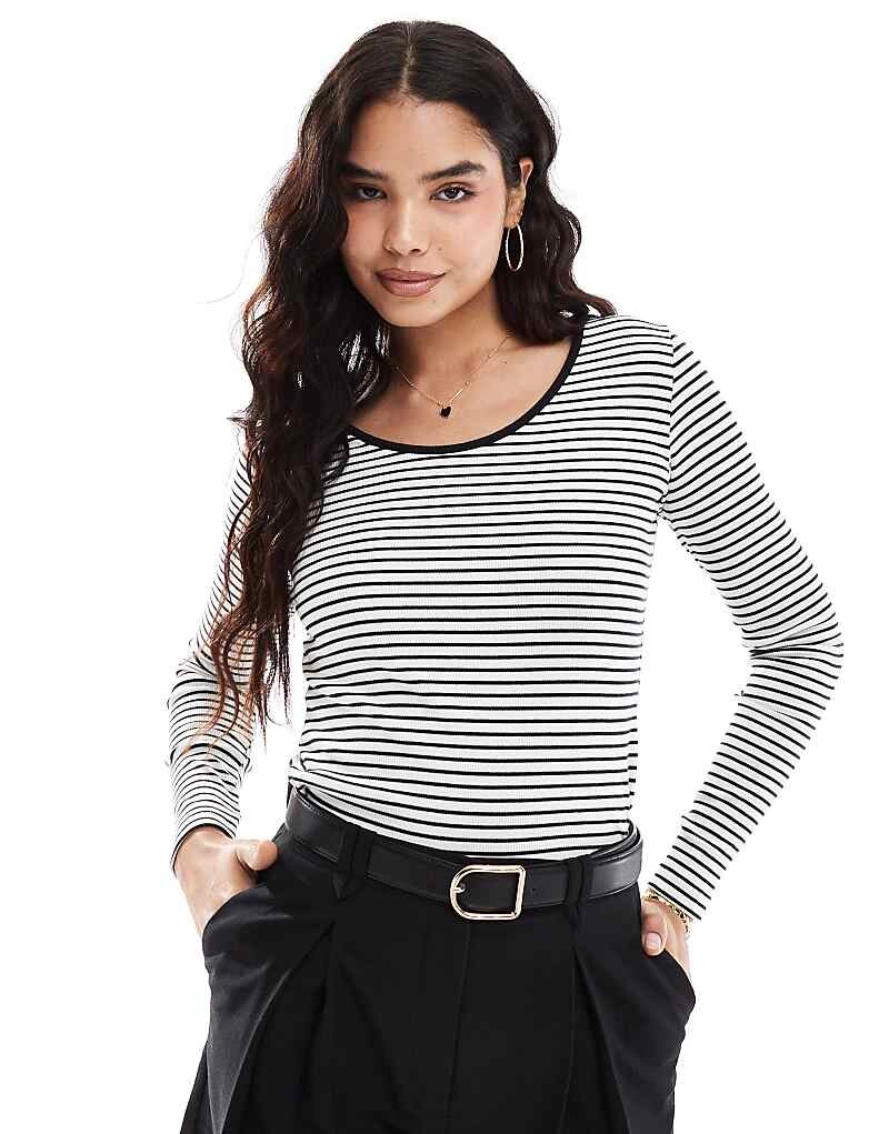 

Бело-черная двусторонняя рубашка в полоску с длинными рукавами Vero Moda