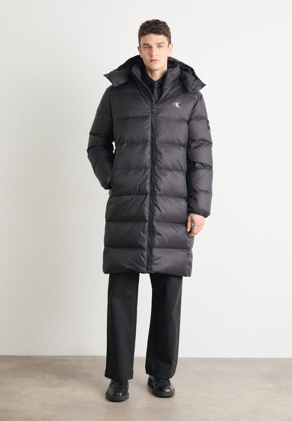

Зимнее пальто ESSENTIALS LONG Calvin Klein Jeans, черный