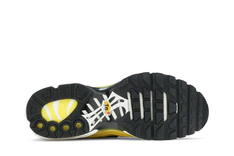 Кроссовки Wmns Air Max Plus TN 'Chrome Yellow', желтый — фото 4