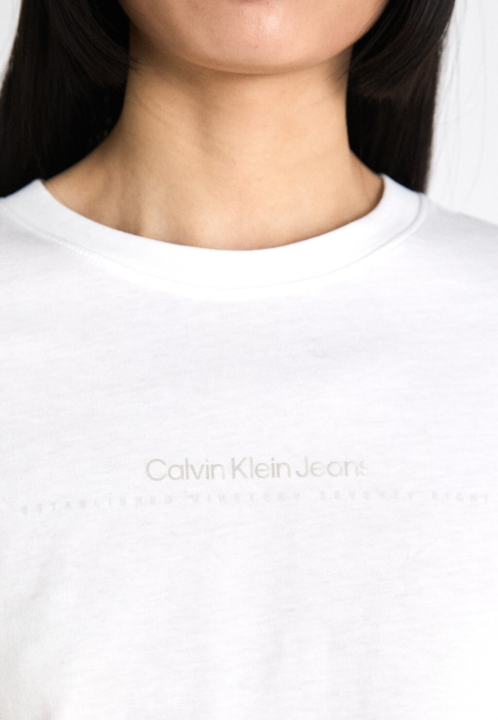 

Базовая футболка INSTITUTIONAL GRAPHIC SLIM TEE Calvin Klein Jeans, белый