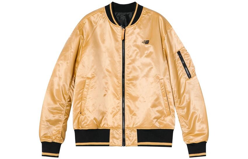

Женская куртка New Balance, цвет Black/Gold