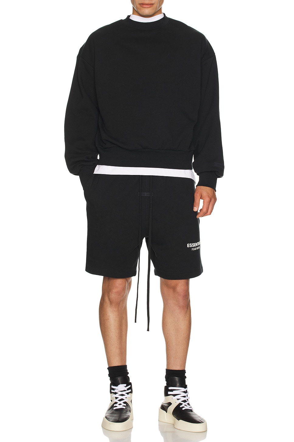 

Классический флисовый свитер с круглым вырезом Fear Of God Essentials, Jet Black